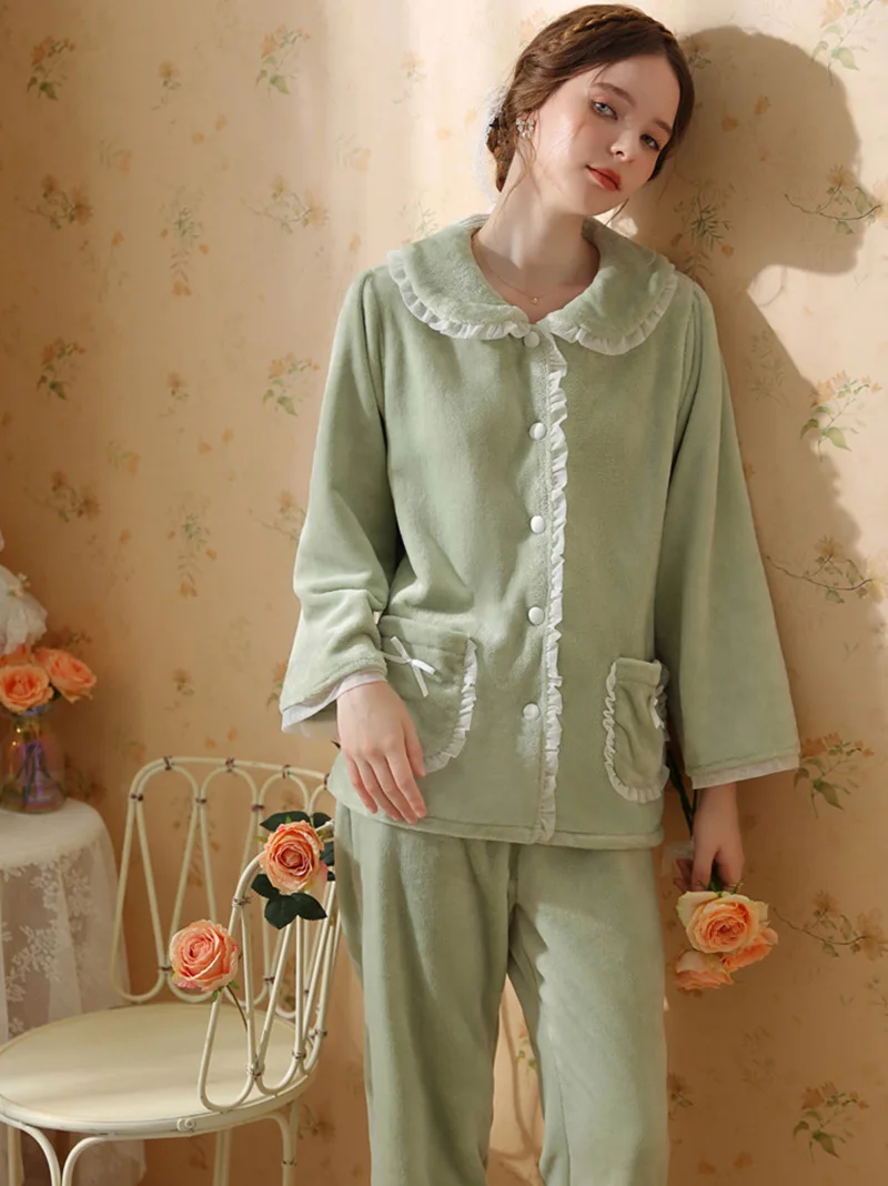 

Women Autumn Winter Sleepwear Vintage Princess Thick Pajamas Two Piece Sets Sweet Girl Ruffles Coral Velvet Victorian Night Wear