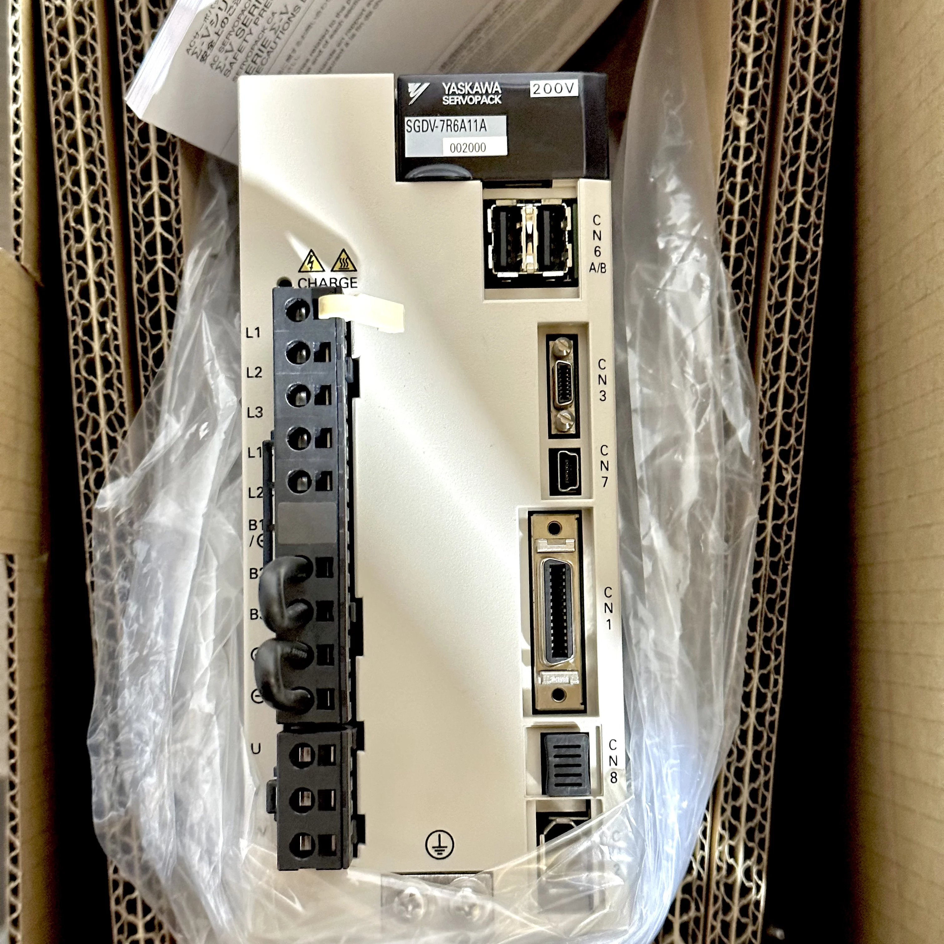 YASKAWA с сервоприводом лампочка задним фонарем