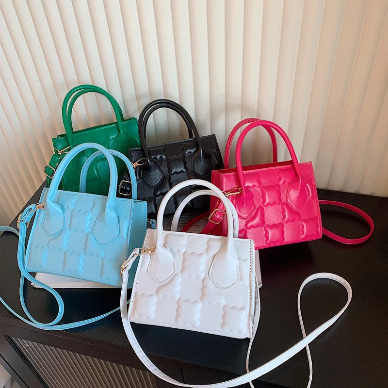 

New Fashion Zipper Pressure Flowers Large Capacity Dating Handbags Casual Versatile and Adjustable Shoulder Strap Messenger Bag