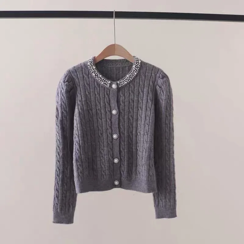 Женский вязаный кардиган с круглым вырезом длинным рукавом и жемчужинами