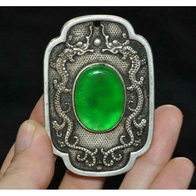 

Old Dynasty Silver Inlaid Emerald Gem Dragon Totem Waist Brand yaopai Pendant