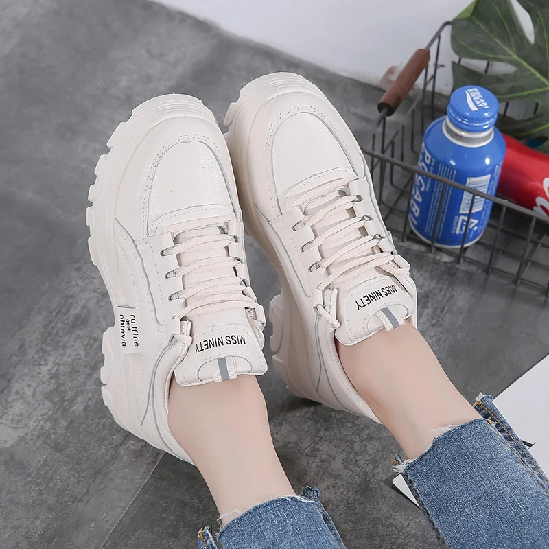 

2022 Women Sneakers Fashion Shoes Spring Trend Casual Flats Sneakers Female New Fashion Comfort White Vulcanized Platform Shoes