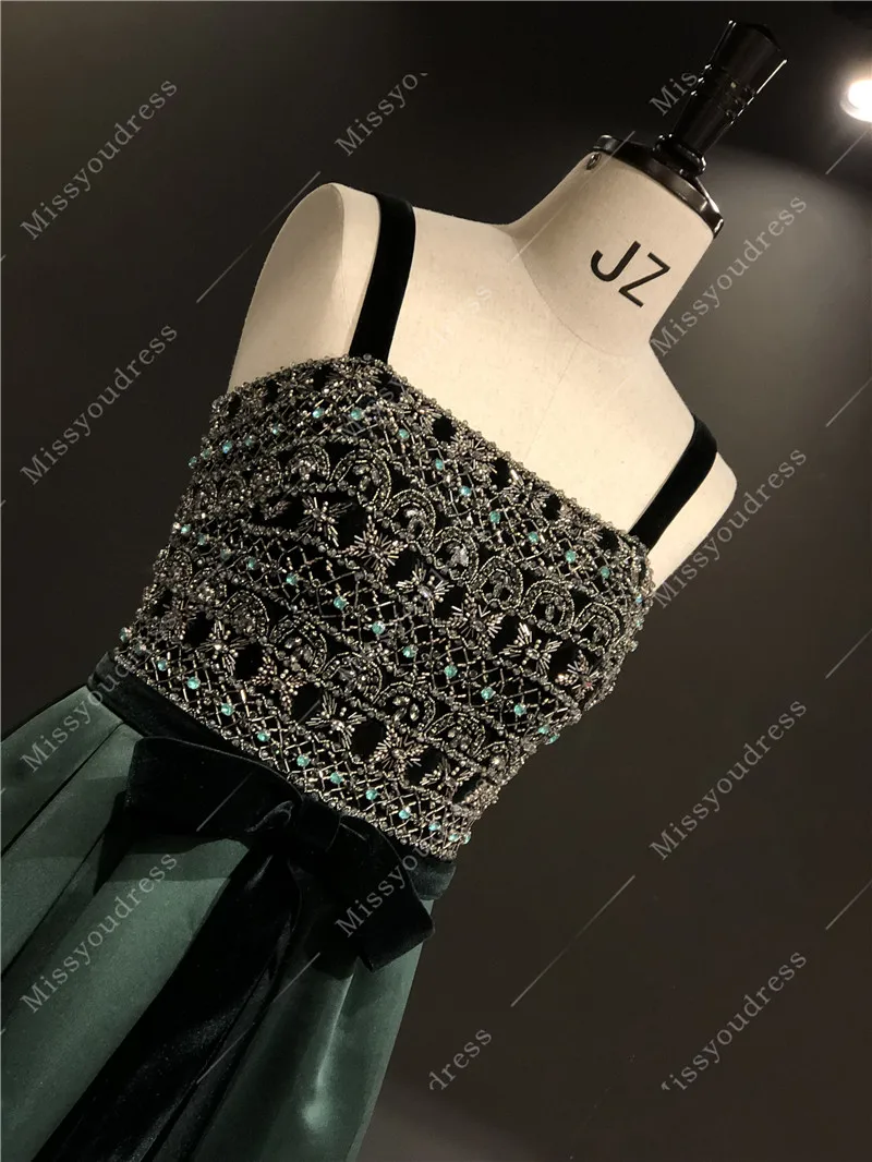 Новинка 100% реальные фотографии темно-зеленый Атласный топ тяжелые бисеры