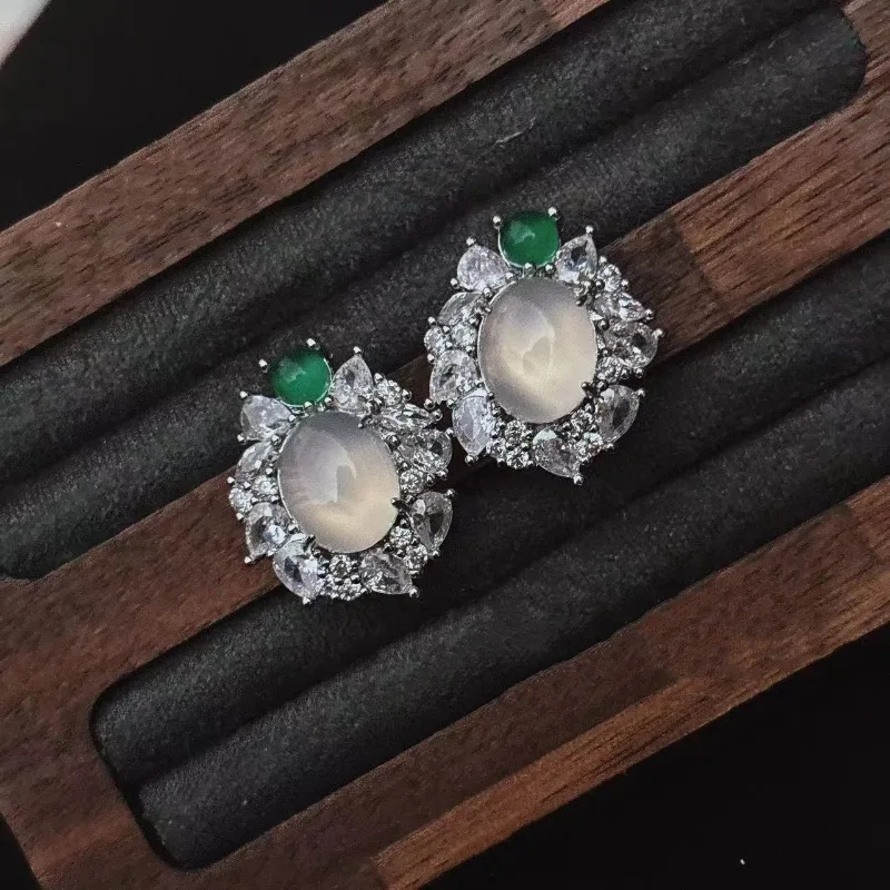 Женские серьги-гвоздики из агата и халцедона простая бижутерия