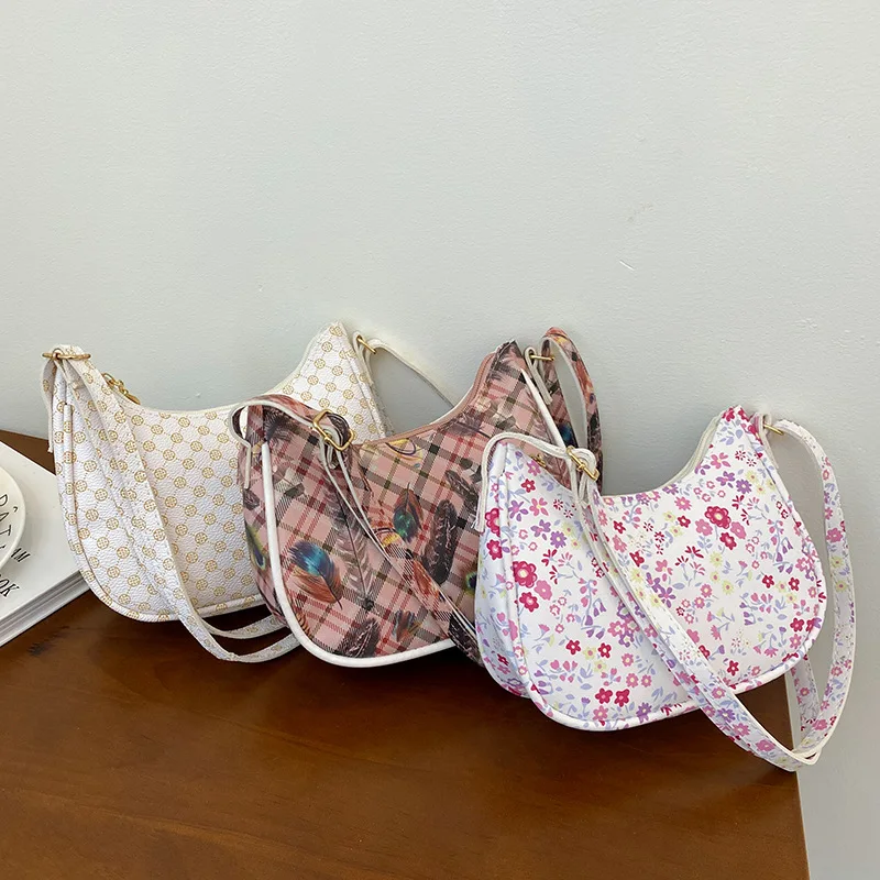 

Новые женские маленькие сумки на плечо, Холщовая Сумка-тоут с голубыми цветами, женская джинсовая сумка-тоут на цепочке под подмышек, полуис...