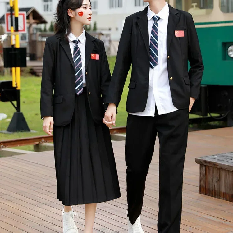 Трехсекционная спортивная форма для учащихся средней школы осенний комплект