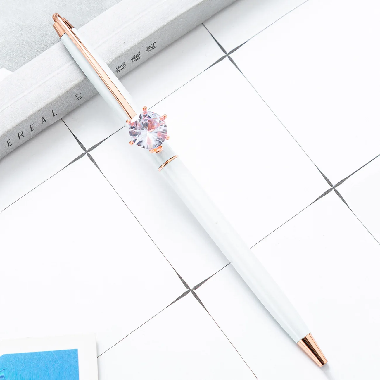 

Металлические шариковые ручки с кристаллами