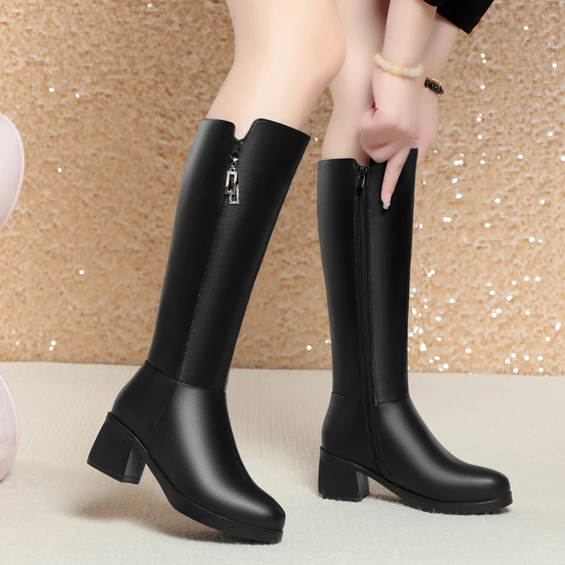 Рисунок 5 - Женские зимние сапоги AIYUQI из натуральной кожи