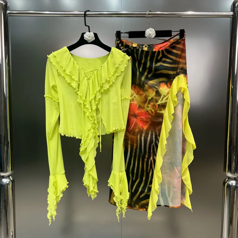 

BORVEMAYS 2023 Summer New V Neck Ruffles Long Sleeve Solid Color Thin Elegant Shirt + Knee-length Printing Skirts Two-piece Sets