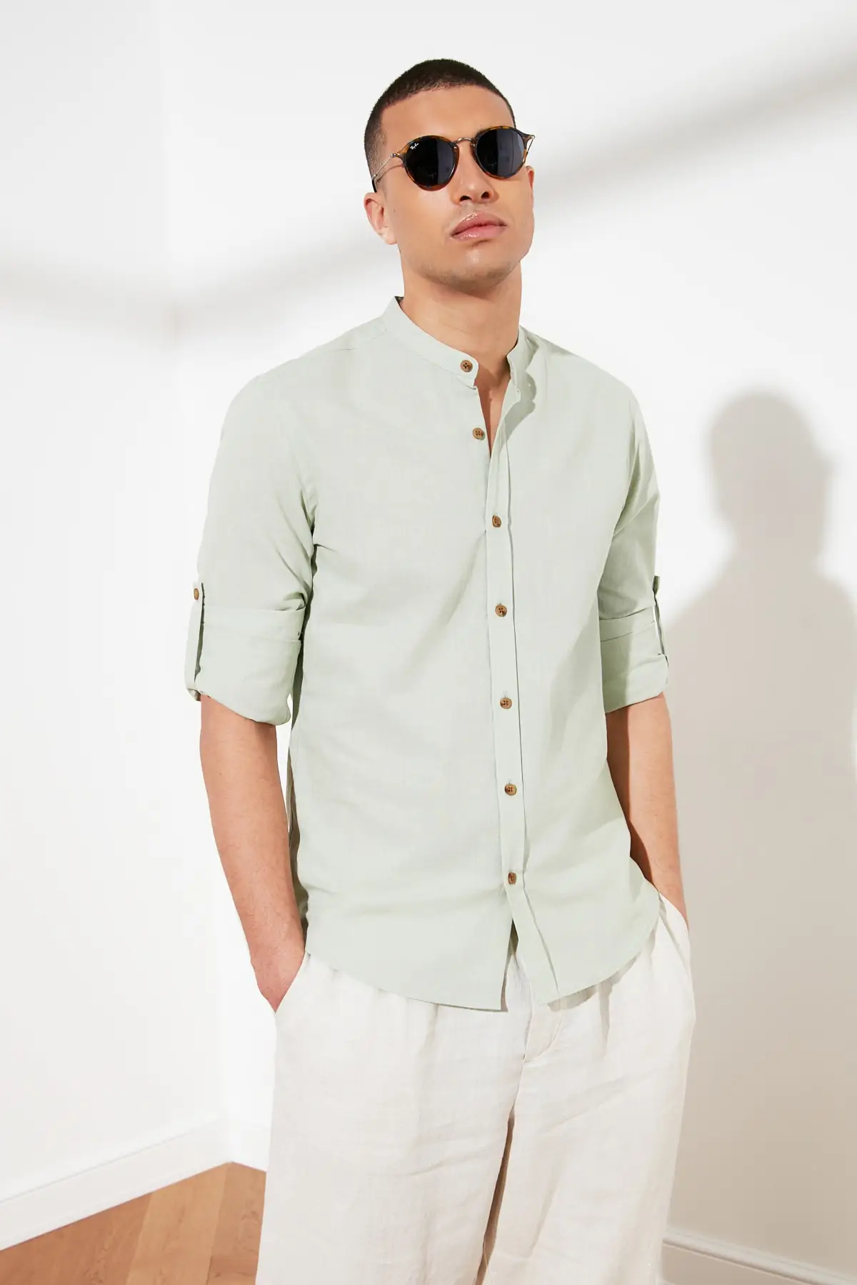 Trendyol Male Basic Crew Neck Epaulets Slim Fit Long-Sleeve Shirt TMNSS20GO0188