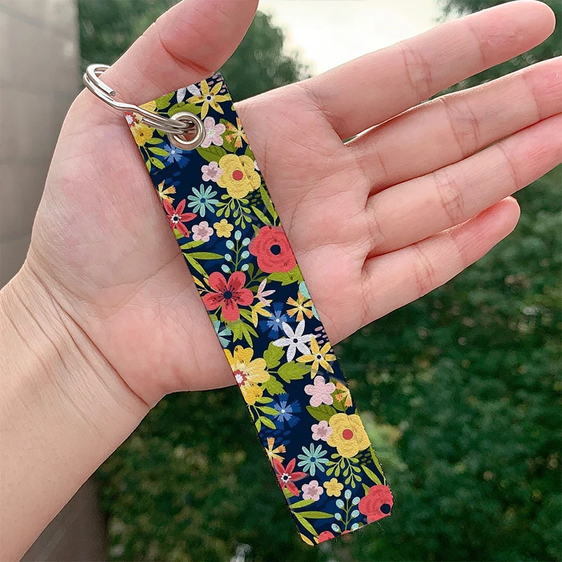 

Fashion abs Blooming floral design Keychains Cute Strap Keyring Hanging Holder Bag Car Wallet Trinket Keychain Hanging Bag gifts