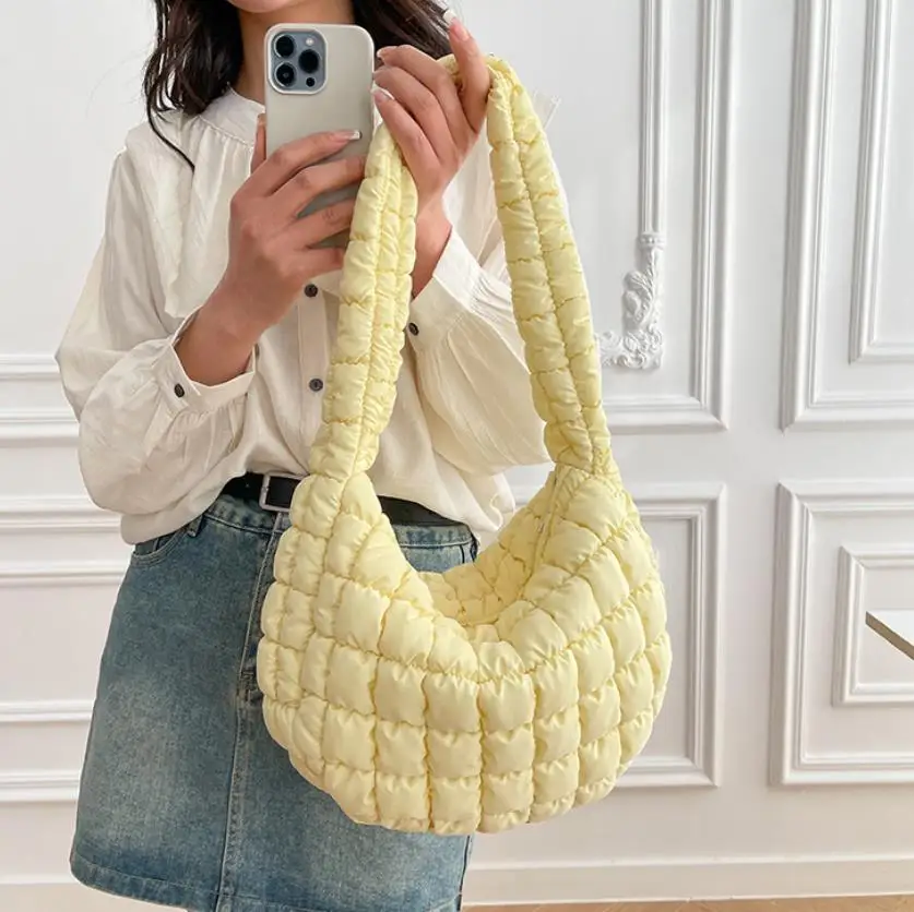 

Cloud Fold Big Bag Women's 2023 New Lightweight Large Capacity Dumpling Commuter Shoulder Handbag Shoulder Bag Hobos