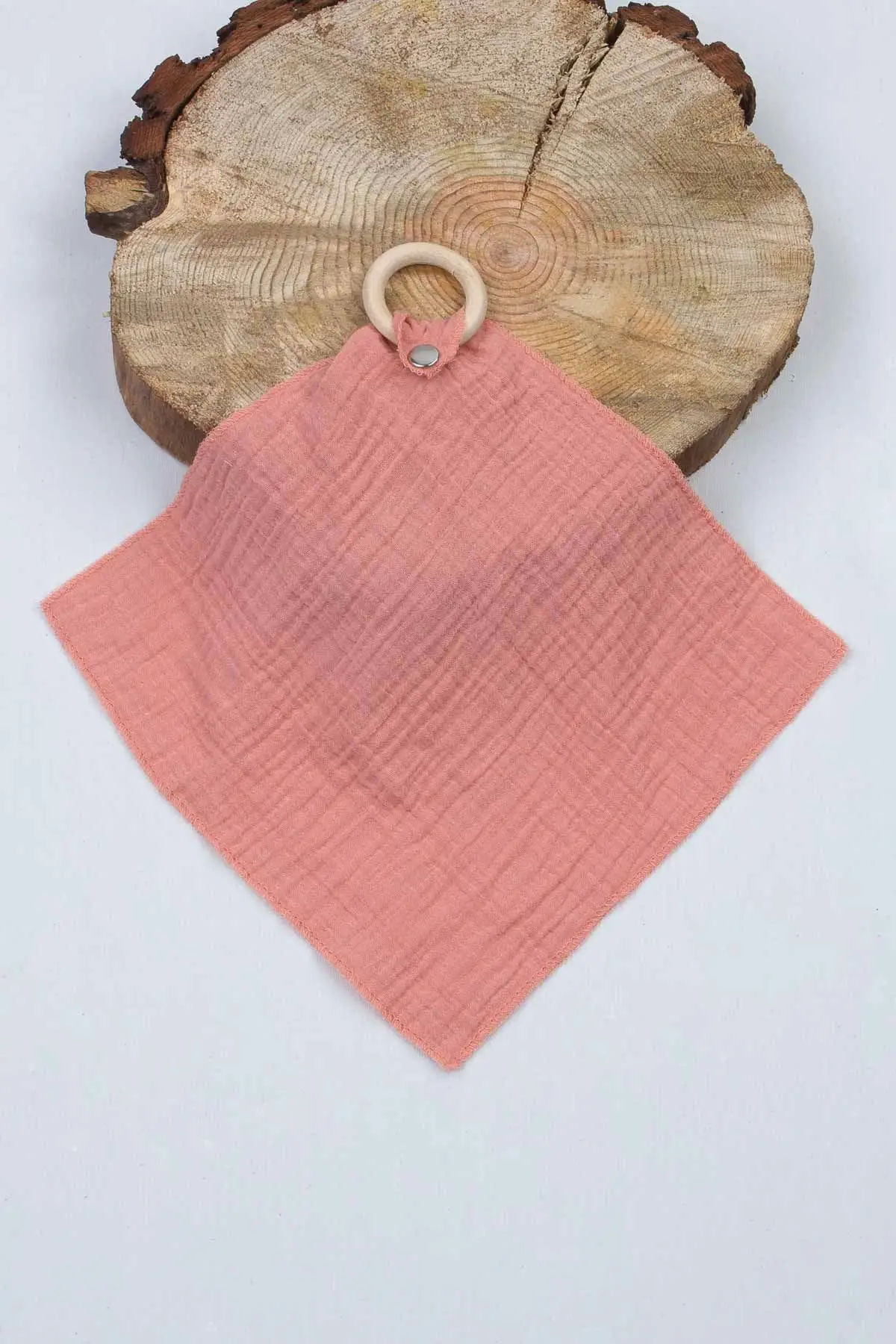

Grenadine red Natural Wood Ring Müslin Gossamer Baby Mouth Napkin