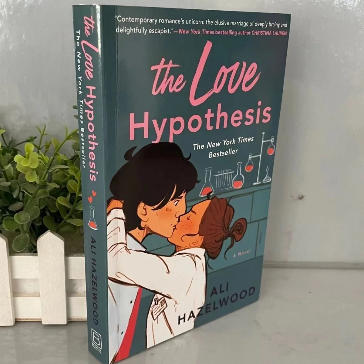 

The Love Hypothesis By Ali Hazelwood Love Story Romance Novel for Teen & Adult The New York Times Best Seller English Book
