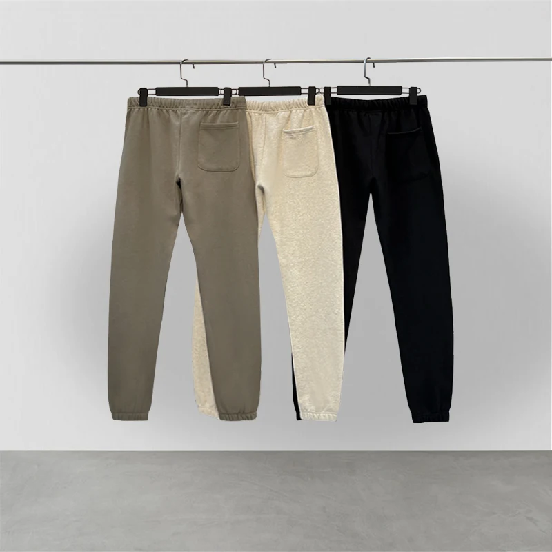 Рисунок 5 - Спортивные брюки унисекс