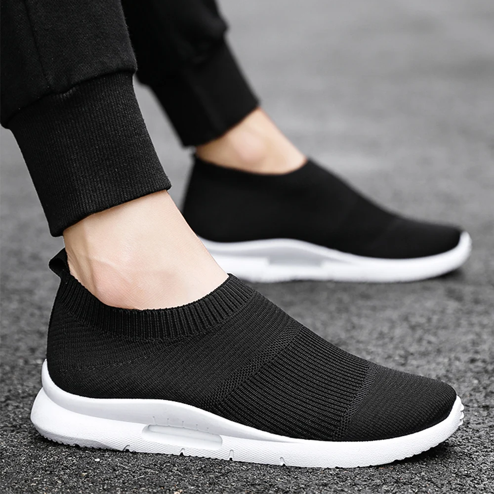 

Spring Autumn Comfortable Casual Running Shoes Mesh Breathable Lightweight Slip-On Socks Shoes Men's Classic Black Sneakers