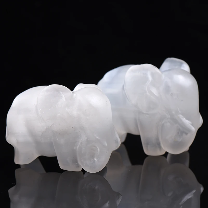 Натуральный кристалл селенит в форме животного минеральный образец