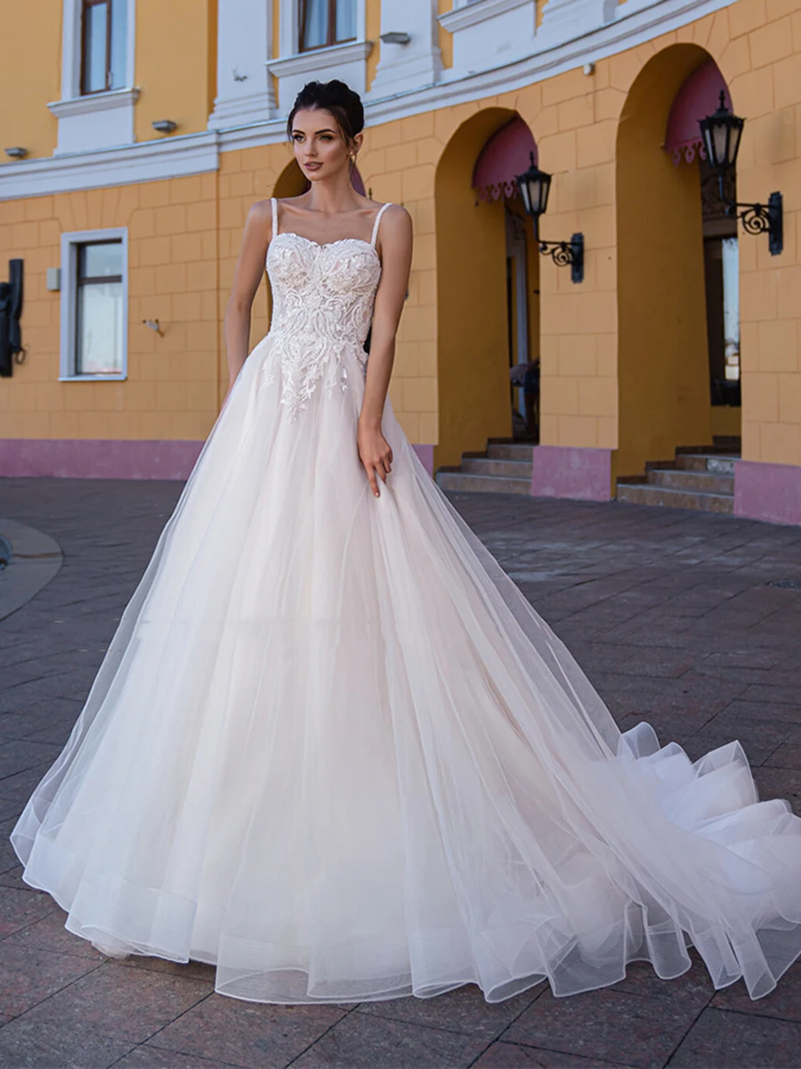 

Miaoduo Luxury Princess Wedding Dresses With Detachable Neck Long Spaghetti Straps Wedding Gowns Lace Bridal Dress Sweep Train