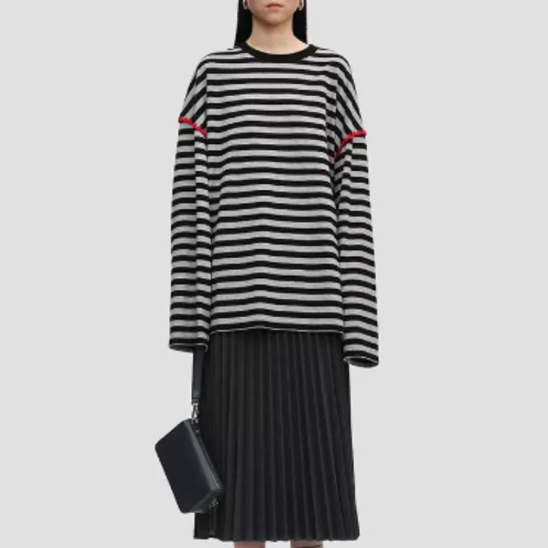 

2022 Autumn and Winter New Women's O-Neck Splice Stripe T-shirt Female Simple Casual Long Sleeve Loose Cotton Tees Top