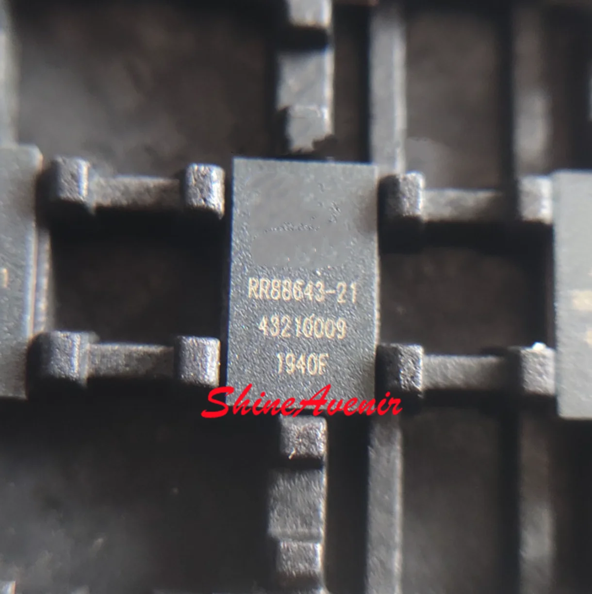 

20 шт., флэш-карты, модель 100% cdsgr TS5USBA224RSWR, флэш-память IT66121FN/BX, флэш-память QFN, новый оригинал