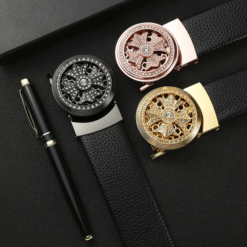 

Мужские кожаные ремни, Модный повседневный Поворотный ремень с пряжкой, высокое качество, Роскошный деловой ремень, металлические автомати...