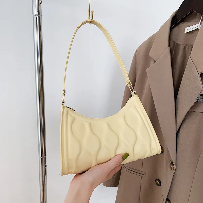 

High quality niche bag women's 2022 summer new fashion versatile messenger bar temperament fashion one shoulder armpit bag