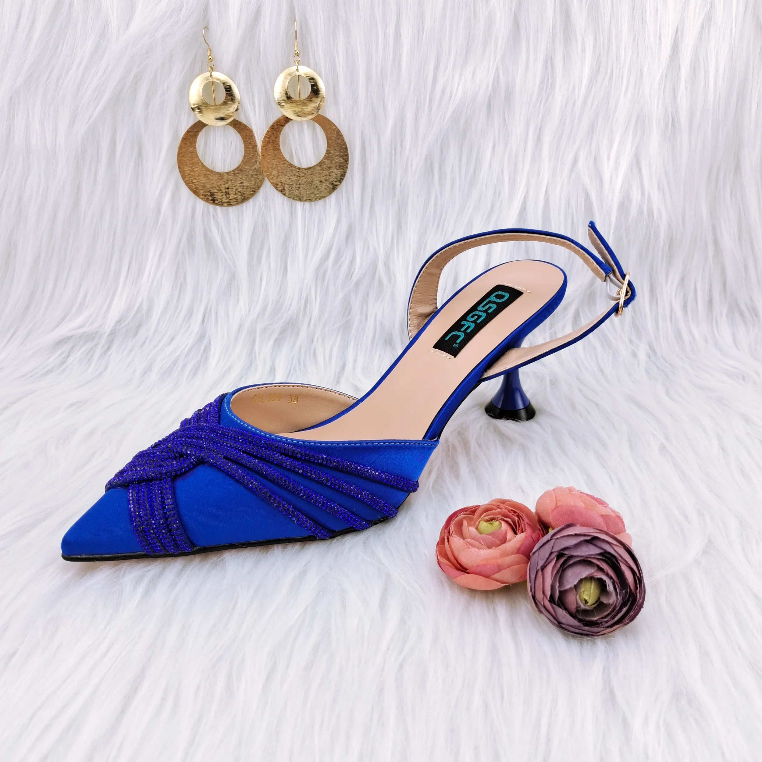 QSGFC's New R.Blue Flash Diamond Delicate High-heeled Shoes Are Comfortable To Wear Every Day Party Ladies Shoes And Bag
