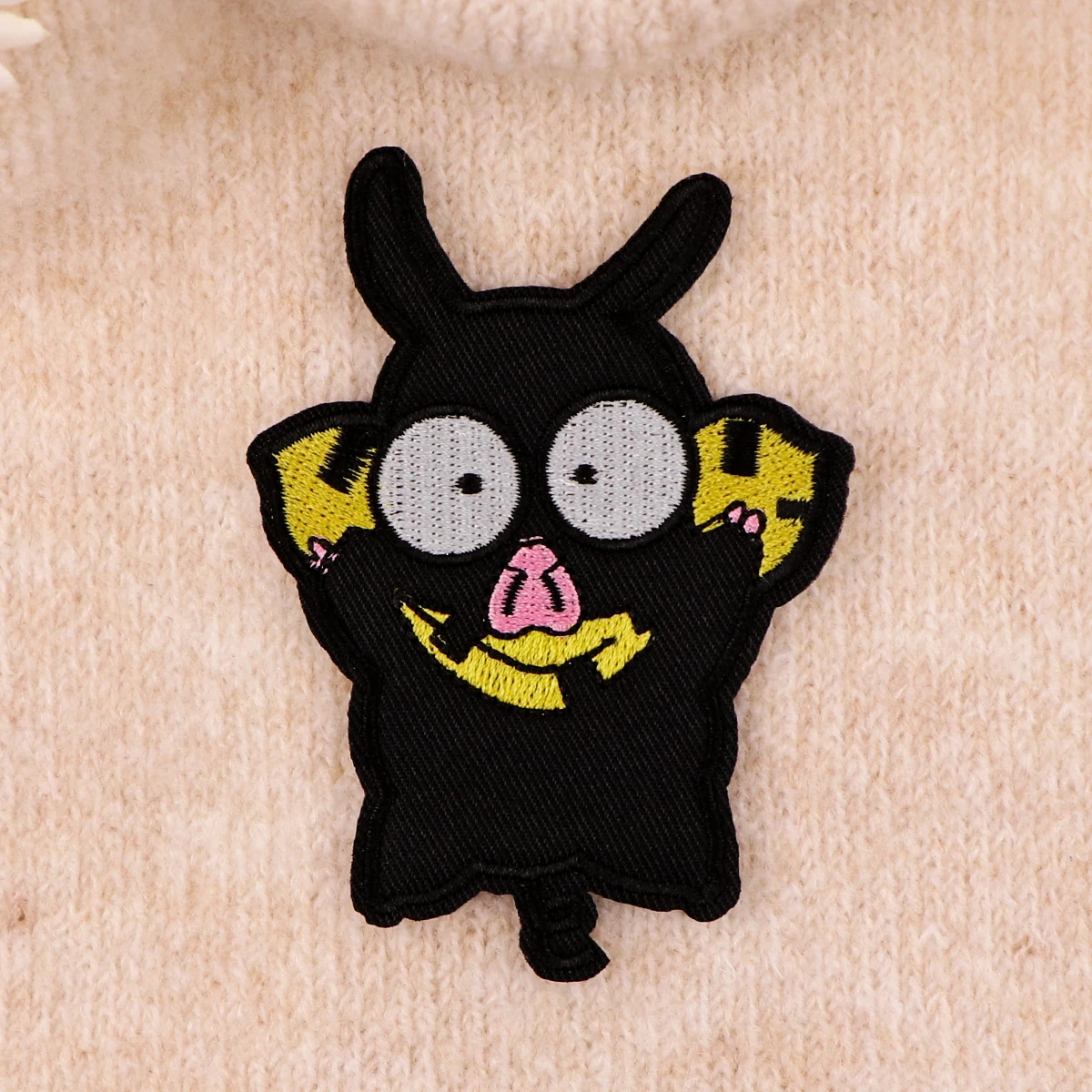 Термоклеевые нашивки для одежды