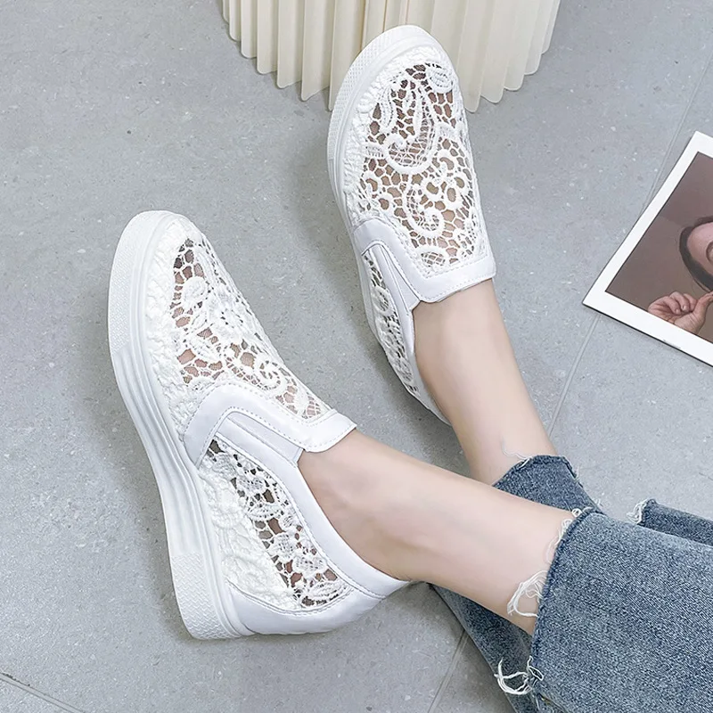 

2022 Spring and Summer New Mesh Shoes Women's Breathable Mesh Shoes White Shoes Hollow Lace Inner Increase A Pedal Lazy Shoes