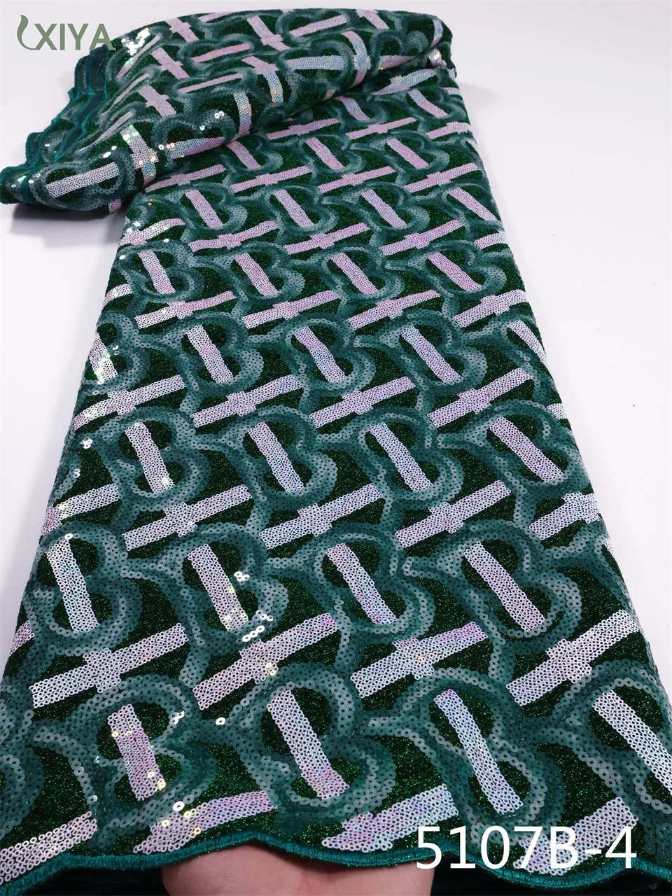 

XIYALACE African Lace Fabric 2022 High Quality Velvet Lace Fabric for Woman Sewing Nigerian French Sequins Mesh Lace APW5107B