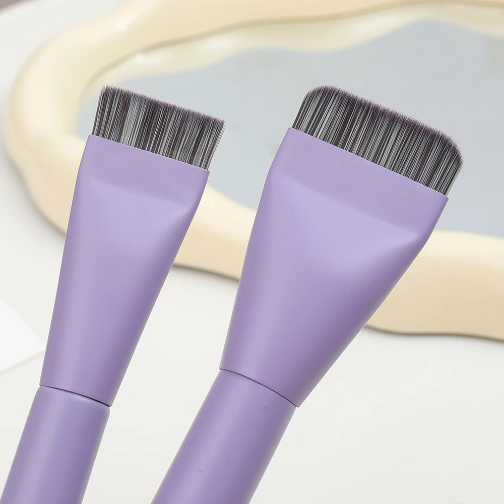 Ультратонкая кисть для основы макияжа с плоской головкой