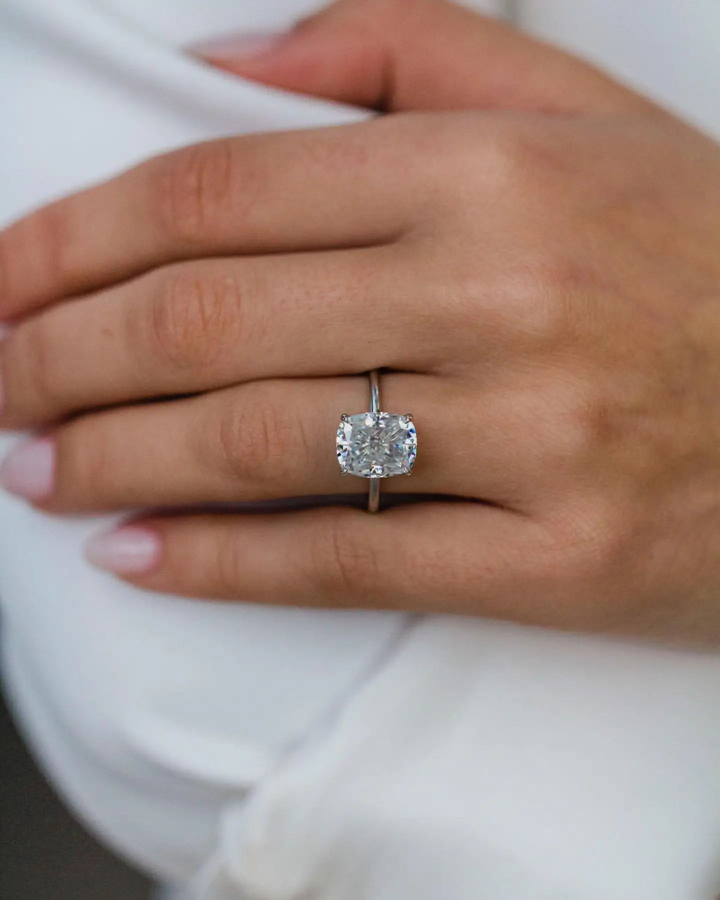 JOVOVASMILE  Moissanite Vintage Engagement Rings 4.5CT 10.75x8.75mm Crushed Ice Hybrid Cushion Cut 18k White Gold Solitaire Ring