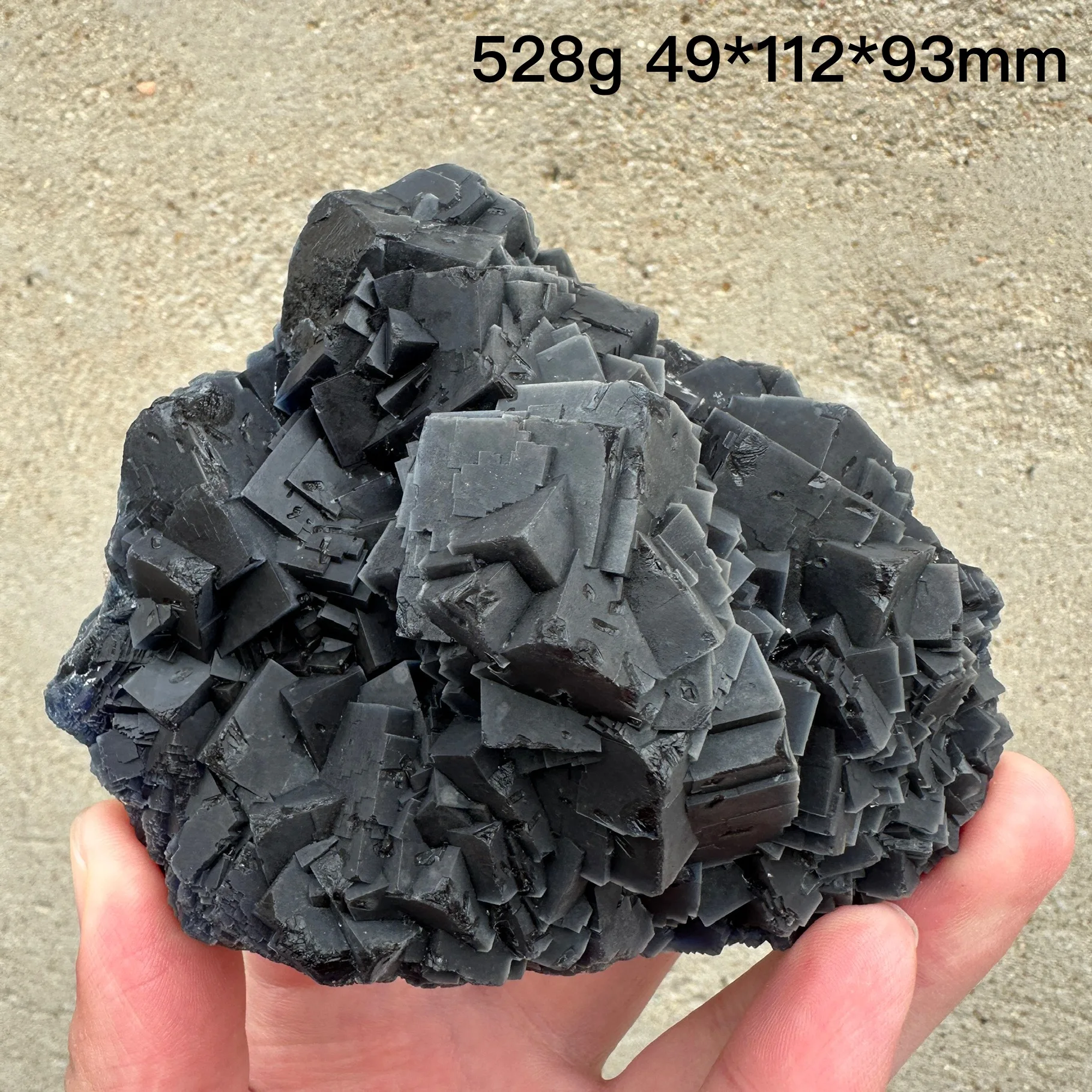 Натуральный Пакистанский Розовый Черный Флюорит Образец (Флуоресцентный Эффект