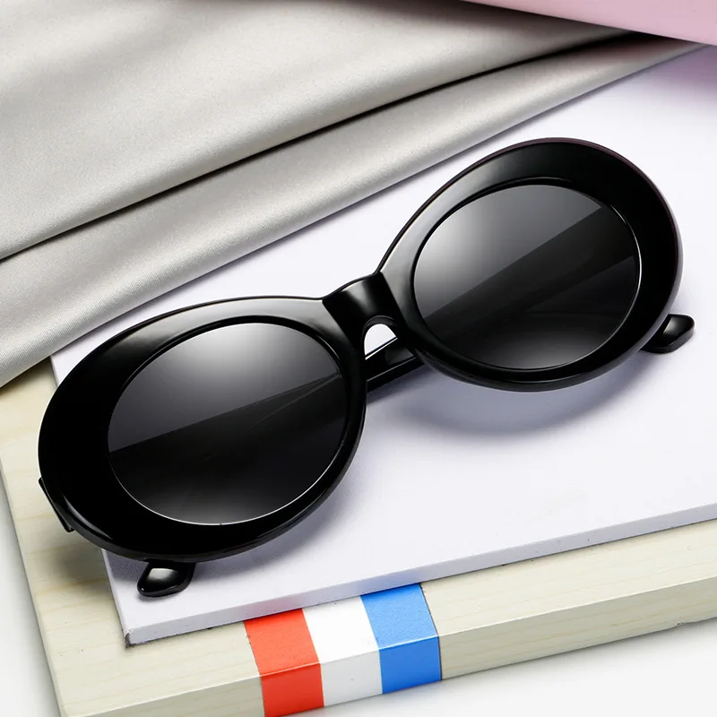 

Модные трендовые дизайнерские солнцезащитные очки в стиле Звезд, овальная оправа, чистые черные очки для женщин и мужчин, Классические зеркальные очки UV400