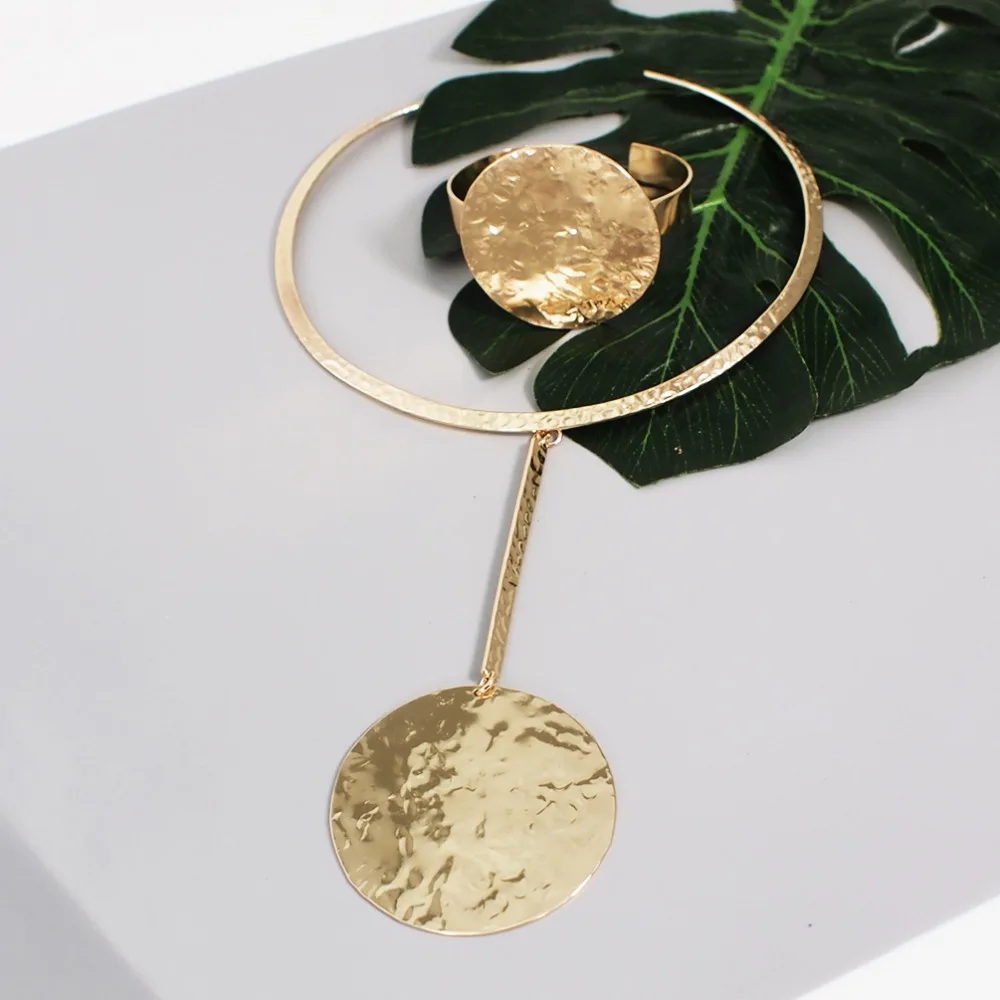 Женский комплект из колье и браслета металлическое в стиле панк массивное