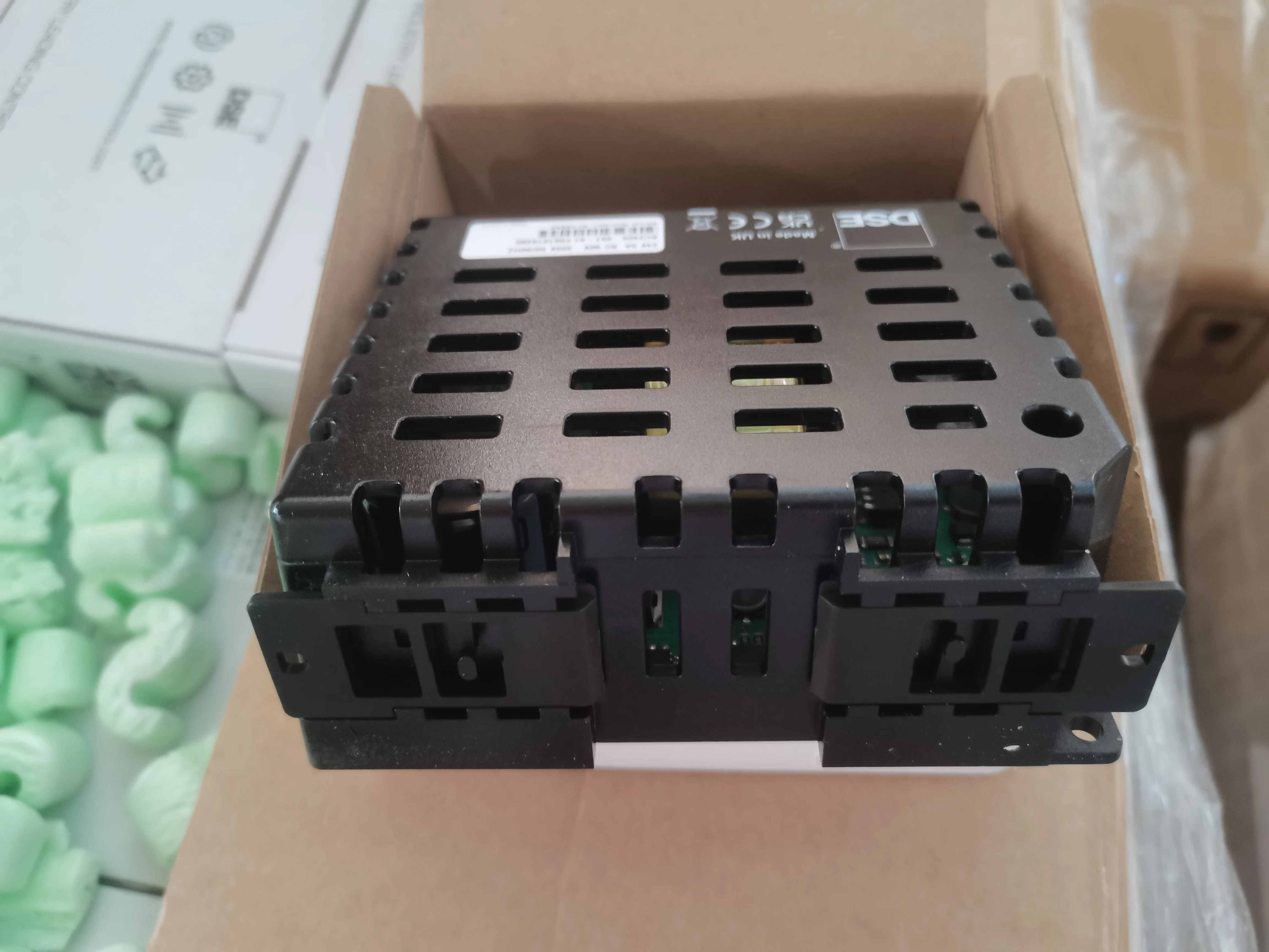 Оригинал! Глубоководная батарея BC2405 24 вольт 5 ампер зарядное устройство DSEBC2405