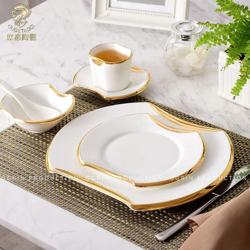 

European hand-painted golden Western food plate steak tableware hotel supplies ceramic dining table set model room decoration