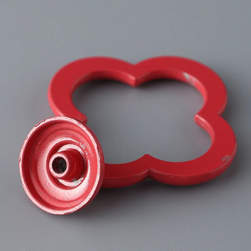 Ручка для двери шкафа в стиле ретро детской комнаты |