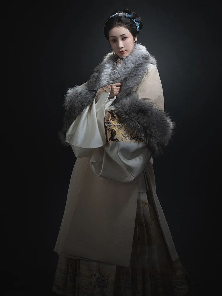 Рисунок 4 - Зимнее Стеганое пальто Hanfu с