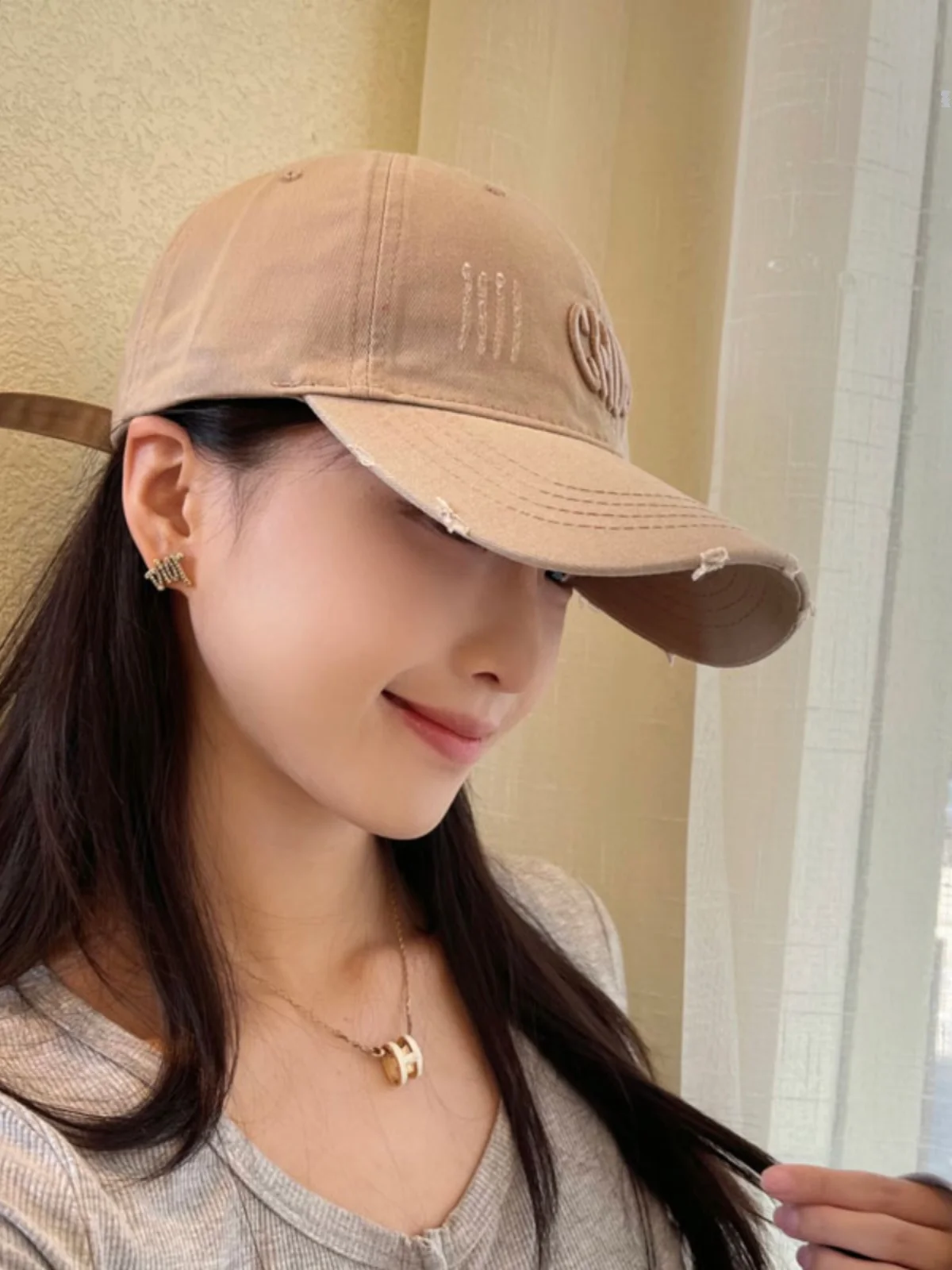 Новая рваная бейсболка в стиле ретро с персонализированной вышивкой для женщин