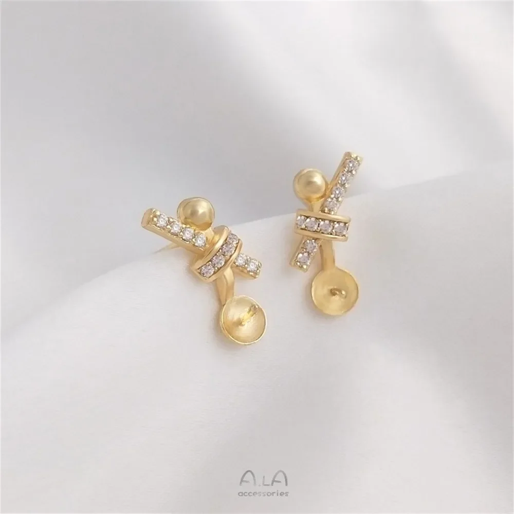 Серьги из бисера в форме банта с инкрустацией золотом 14 карат и цирконом серьги