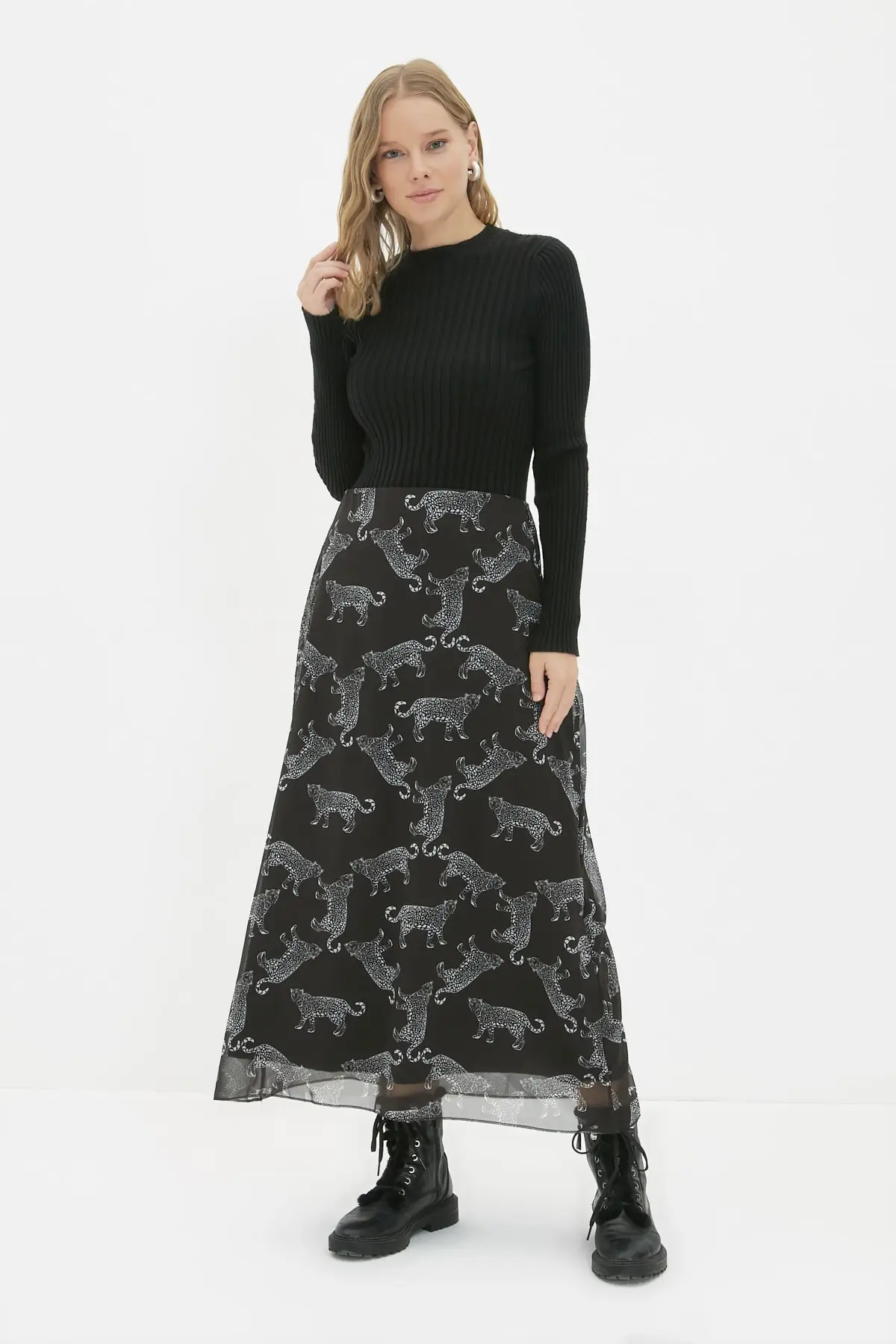 

Trendyol Leopard print Lining Chiffon Circular Skirt TCTAW22EE0017