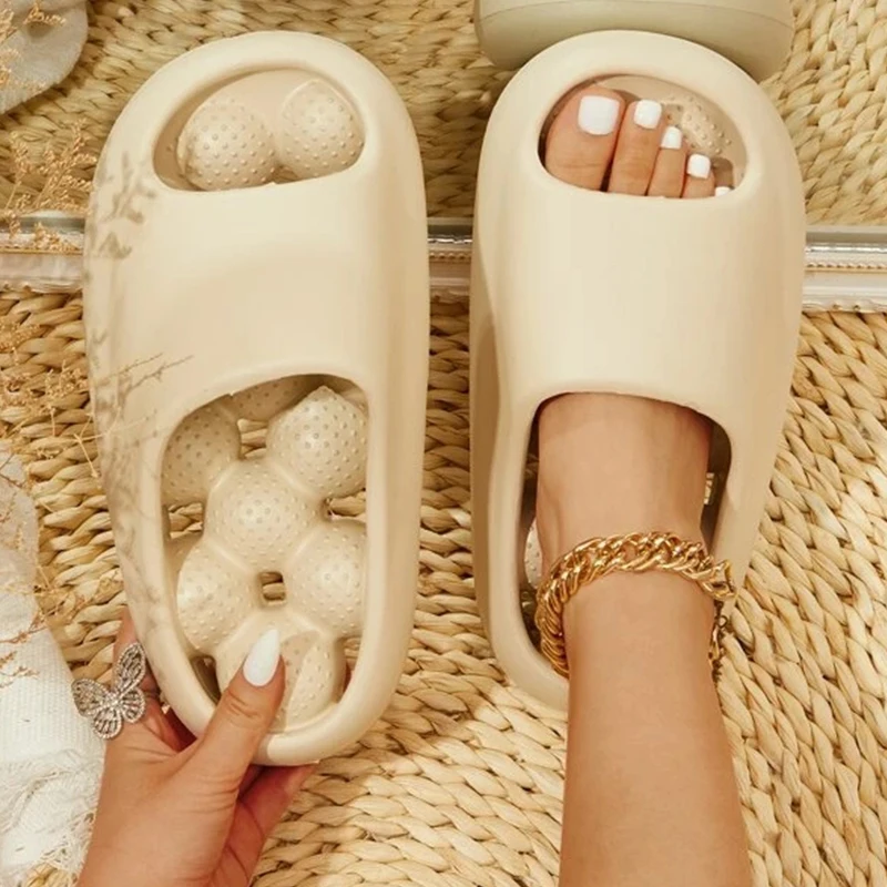 

Women Slippers Leaking Massage Design The Bathroom Antiskid Indoor House Platform Slides Thick Sole Hole Quick-drying Men Shoes