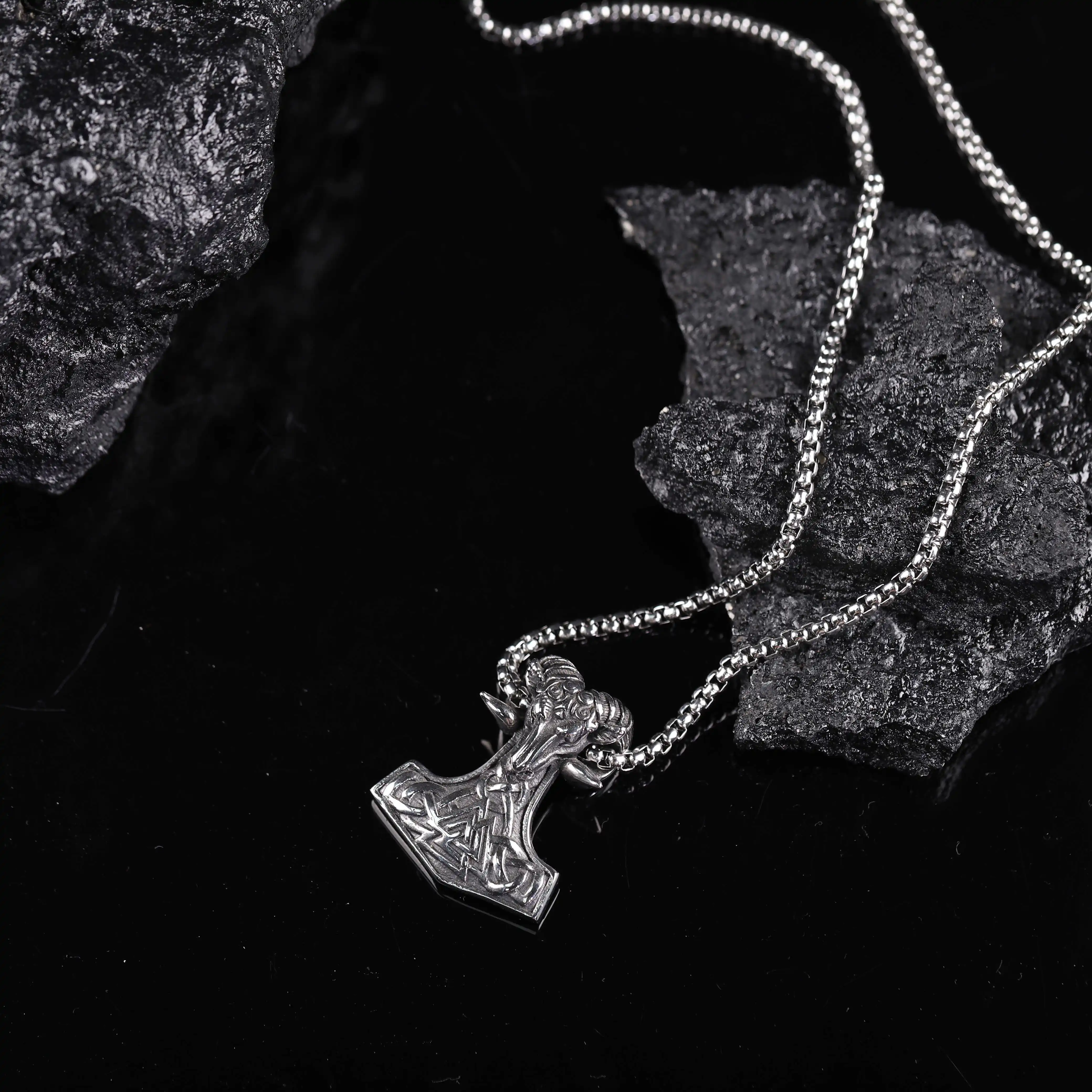 

Wholesale Fashion Punk Jewelry Animal Pendant Stainless Steel Viking Animal Sheep Head Pendant Punk Necklace For Men