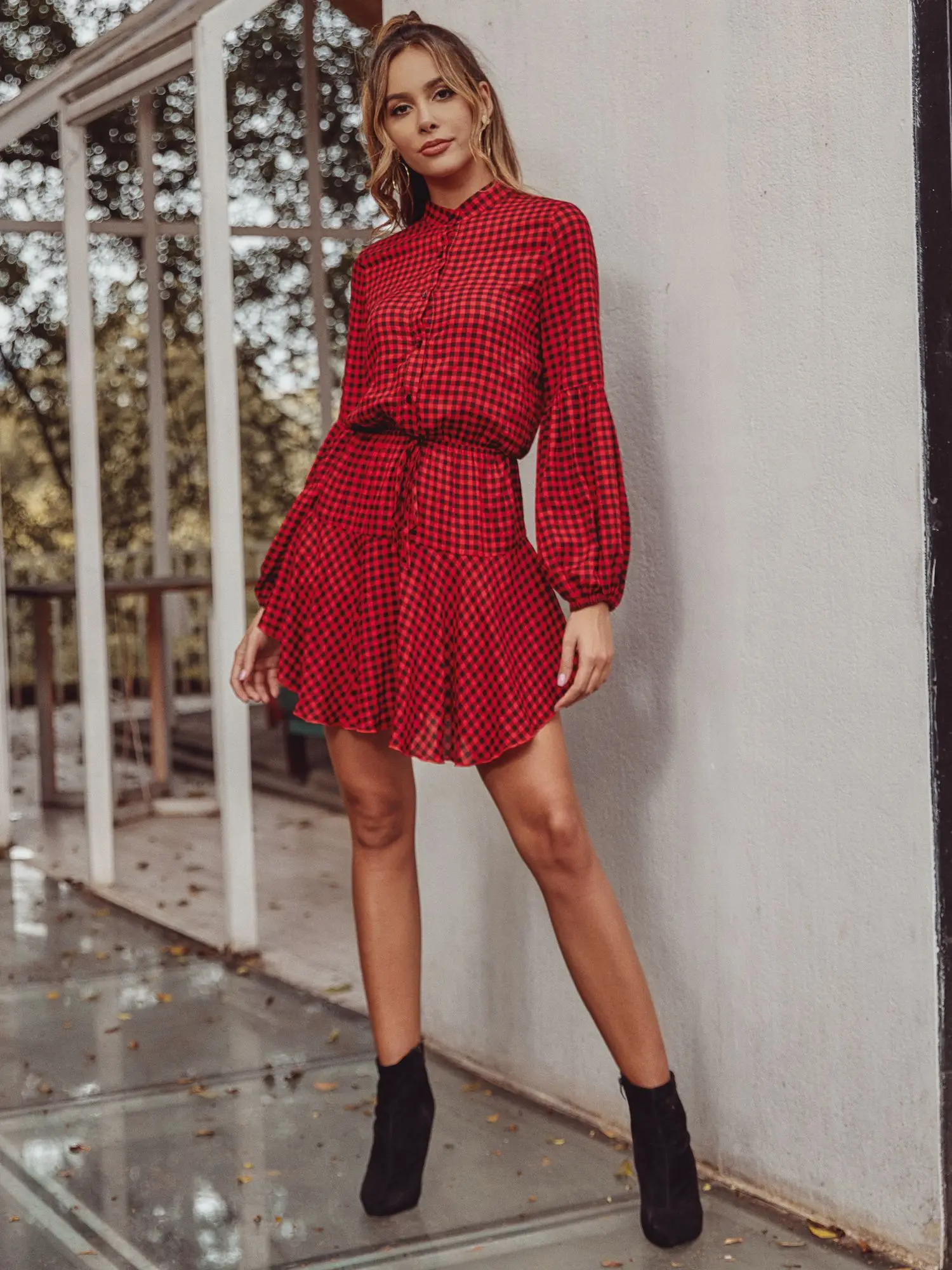 

Женское клетчатое мини-платье, платье-рубашка с длинным рукавом, на пуговицах, трапециевидного силуэта, весна 2022