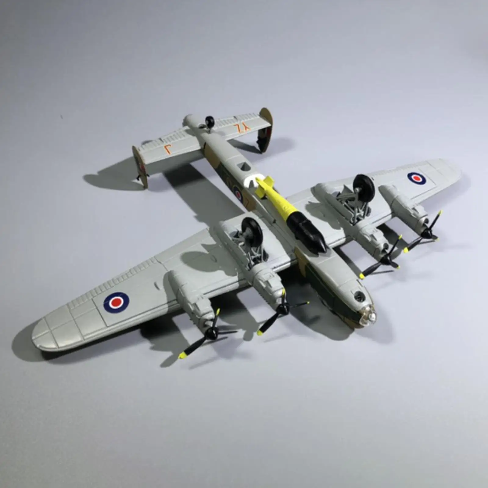 

1/144 Air Planes Diecast Plane Model Plain with Stand, Fighter Toy Hobby Home Decoration for Office Bedroom Livingroom Ornament