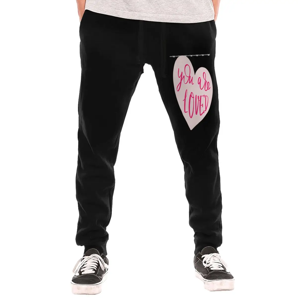 

Осенне-зимние мужские спортивные штаны с маленьким принтом, удобные и теплые, подходят для повседневной носки