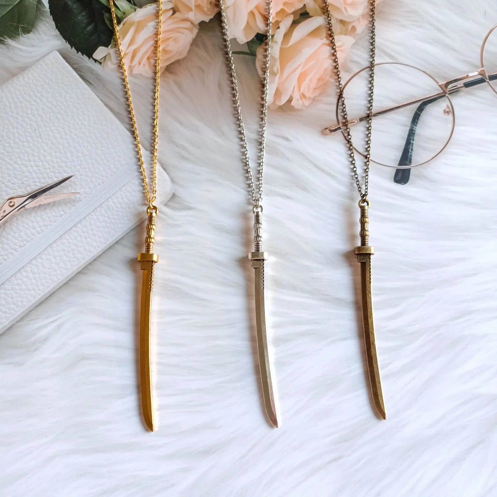 

Retro Harajuku Sword Necklace Knife Pendant Long Necklace Men Cool Fashion Women Earrings Warrior Sabre Accessories Gift