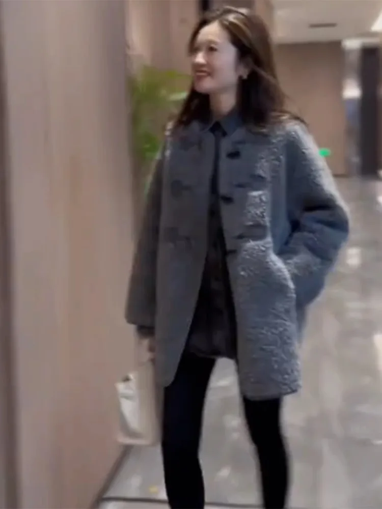 Gray Horn Buckle Woolen Coat Women clothes Autumn and Winter High-Grade Sense Small Hepburn Sle Lamb Wool Plush Outerwear