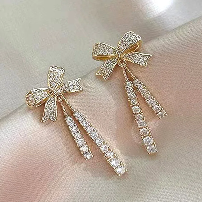 

Women's Long Fringe Bow Crystal Earrings Geometric Encrusted Rhinestone Drop Earrings Wedding Bridal Jewelry Accessories